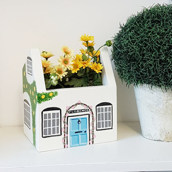 Personalised Cottage Mini Planter - Lindleywood