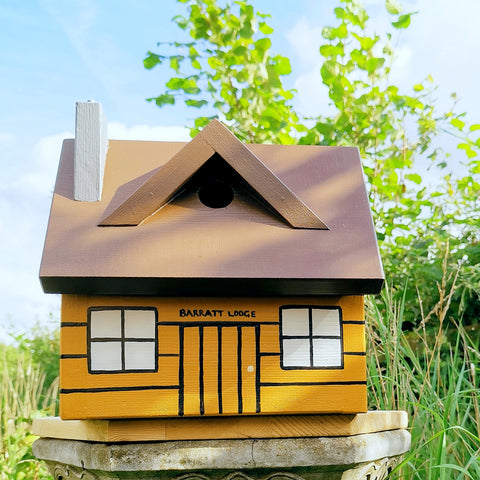 Personalised Log Cabin Bird Box - Lindleywood