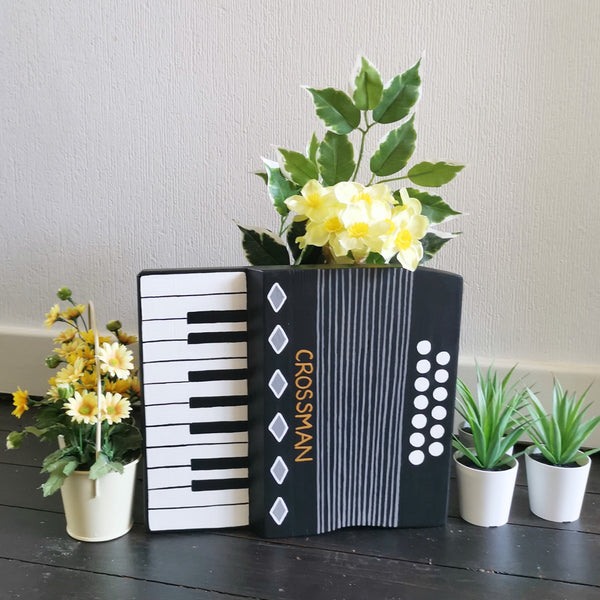 Personalised Accordion Mini Planter - Lindleywood