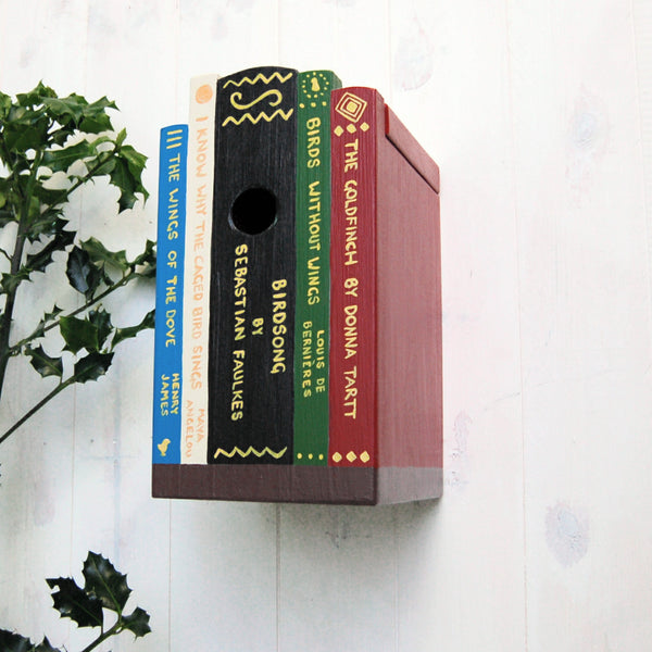 Personalised Books on a Shelf Bird Box - Lindleywood