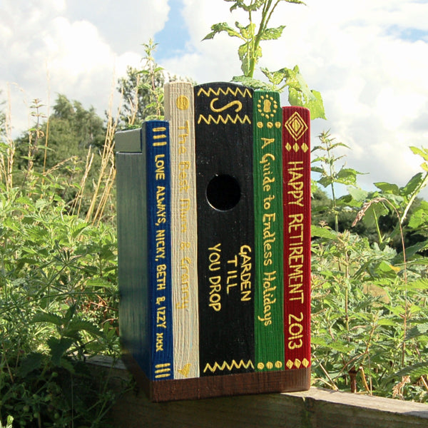 Personalised Books on a Shelf Bird Box - Lindleywood