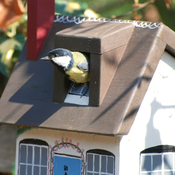 Personalised Cottage Bird Box - Lindleywood