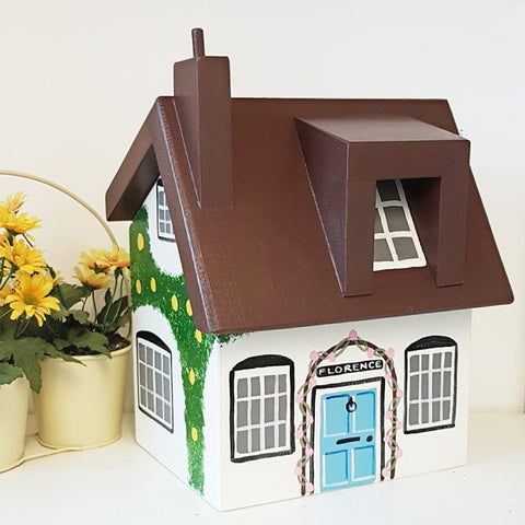 Personalised Cottage Keepsake Box - Lindleywood