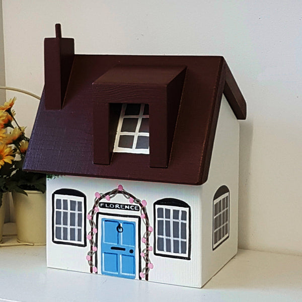 Personalised Cottage Keepsake Box - Lindleywood